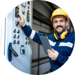 Como economizar energia elétrica com a ajuda de um eletricista?
