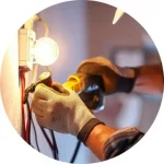 Um eletricista pode instalar dispositivos de segurança elétrica?